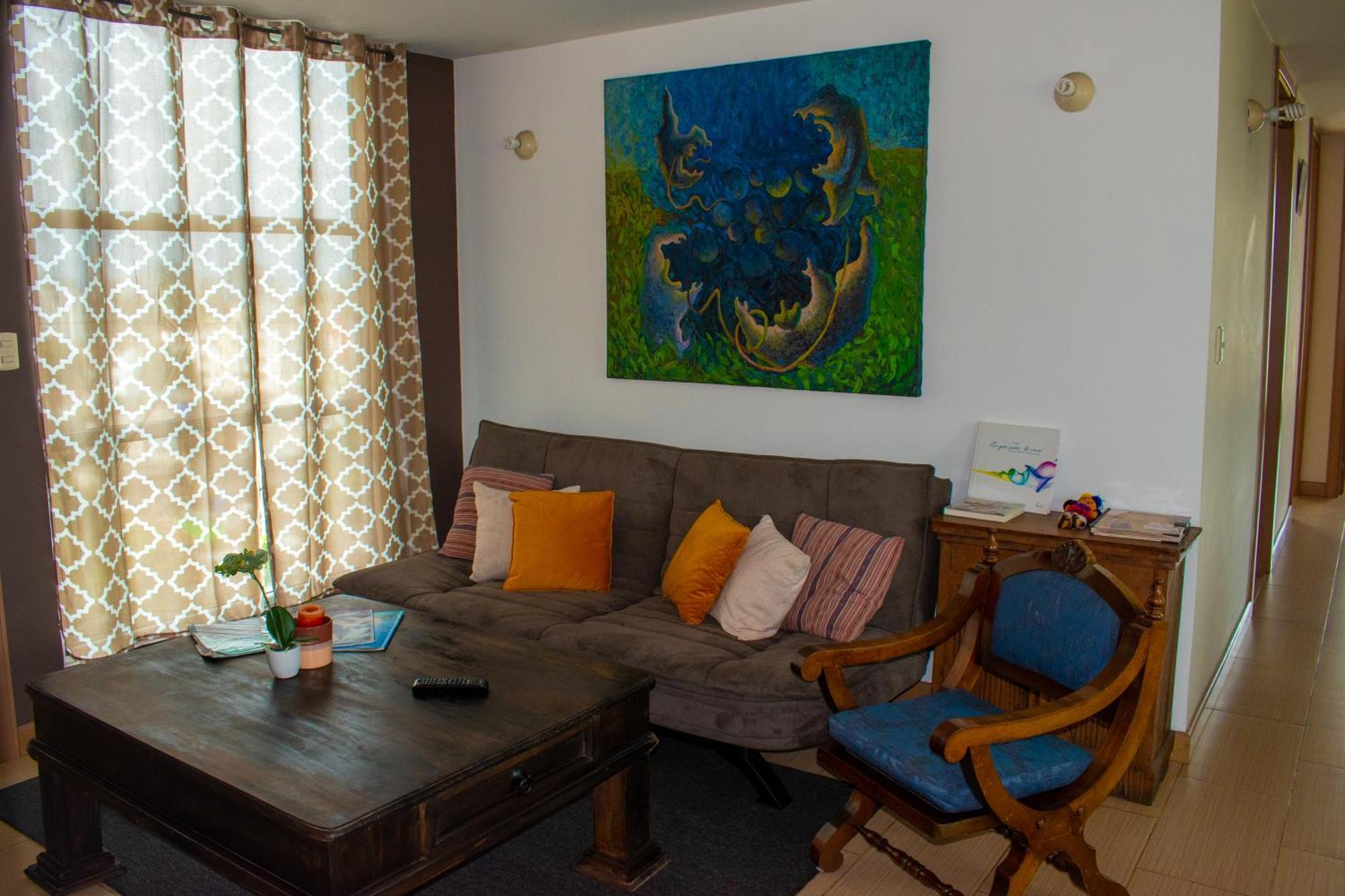 2 Rooms, 1 King Size Bed, 64" Smart Hdtv Guatemala City Exteriör bild