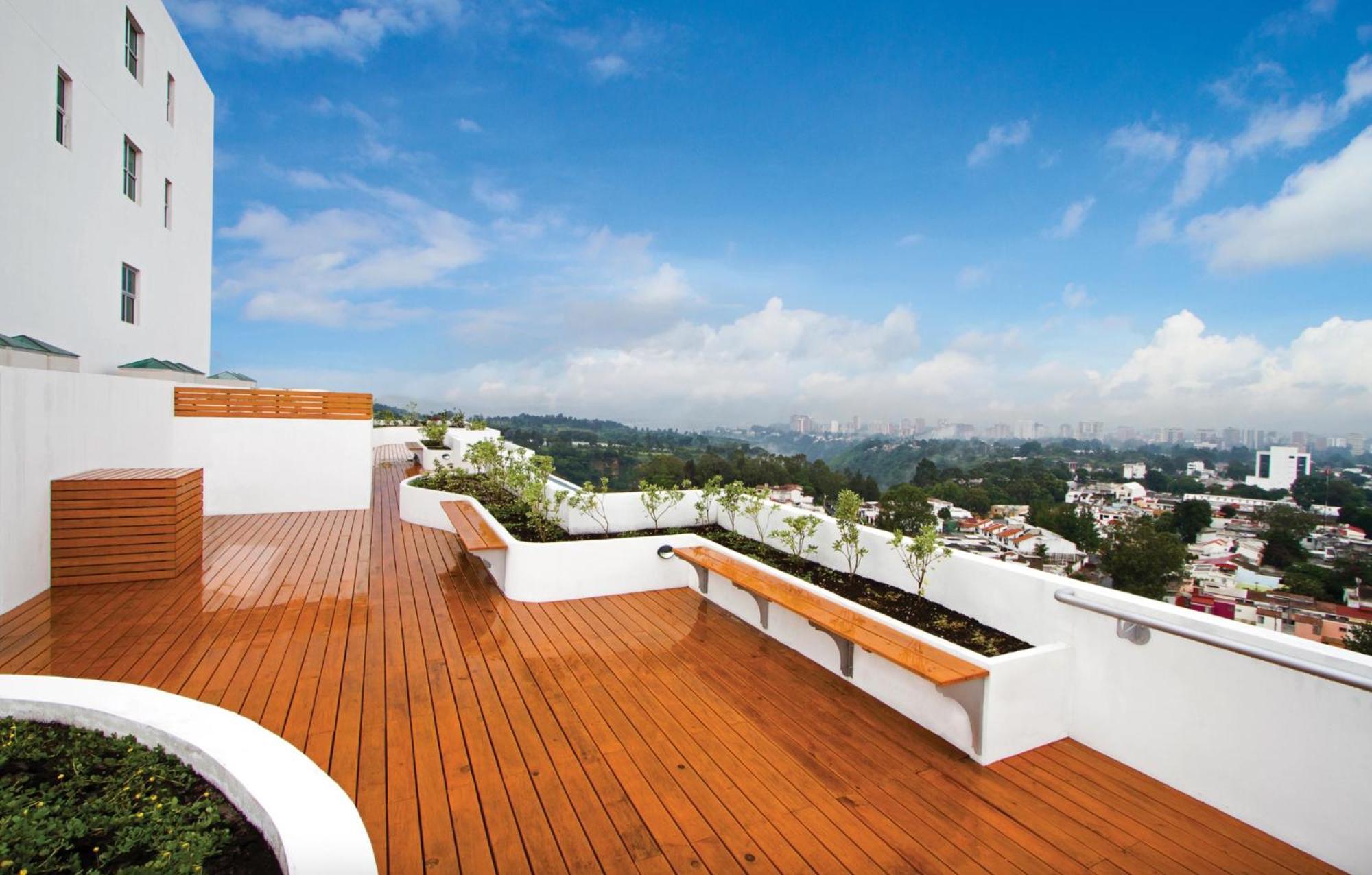 2 Rooms, 1 King Size Bed, 64" Smart Hdtv Guatemala City Exteriör bild